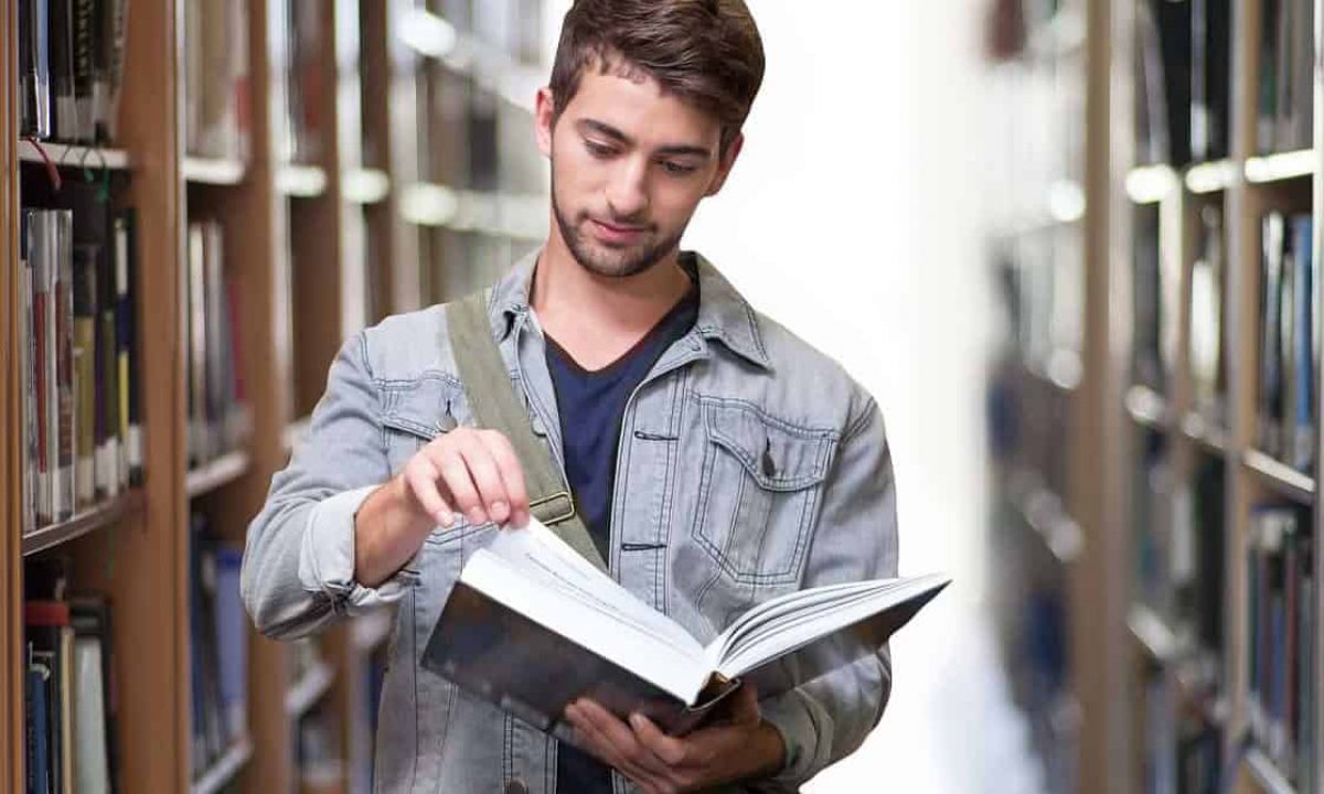 Top 10 Books Every College Student Should Read - eLearning Industry