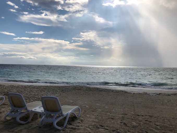 reader retreat at the beach